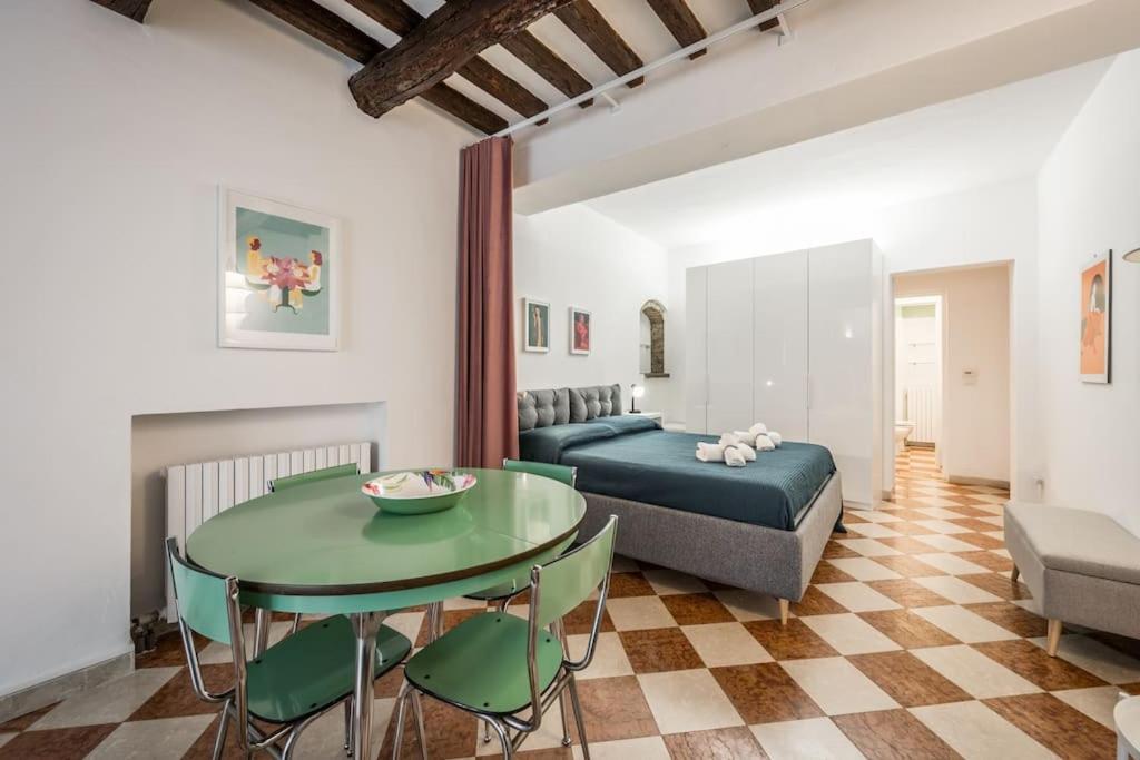 Casa Camilla - Arty Suite Nel Centro Storico Parma Exterior foto